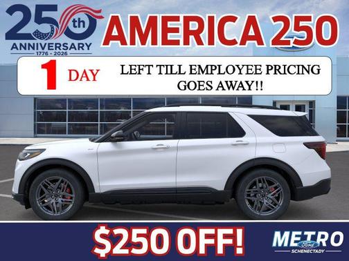 Star White Metallic Tri-Coat 2026 Ford Explorer ST-Line