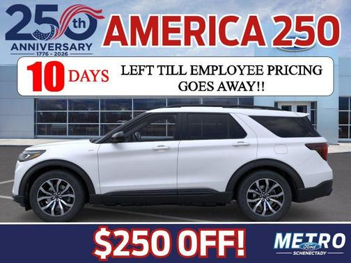 Star White Metallic Tri-Coat 2026 Ford Explorer ST-Line