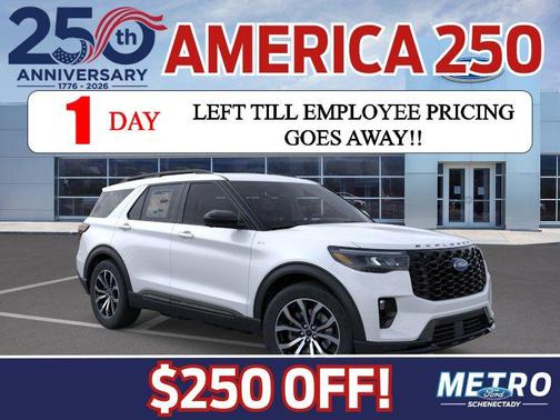 Star White Metallic Tri-Coat 2026 Ford Explorer ST-Line