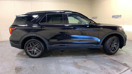 Black Metallic 2025 Ford Explorer ST-Line