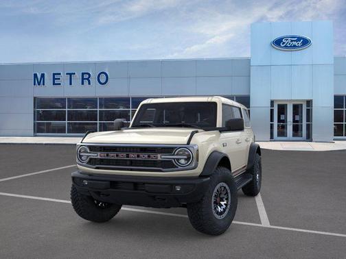 Wimbledon White 2026 Ford Bronco Outer Banks