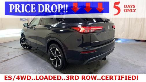 2022 Mitsubishi Outlander ES