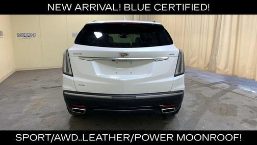 Crystal White 2022 Cadillac XT5 Sport