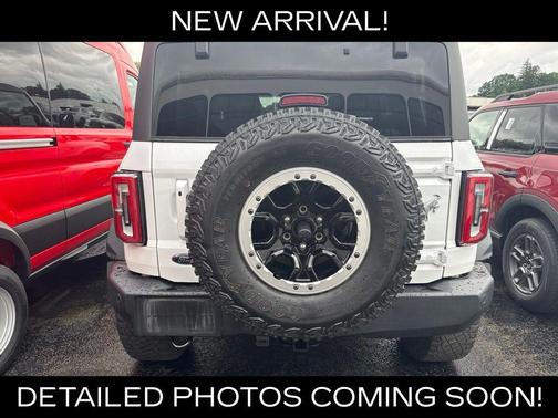 Oxford White 2023 Ford Bronco Outer Banks