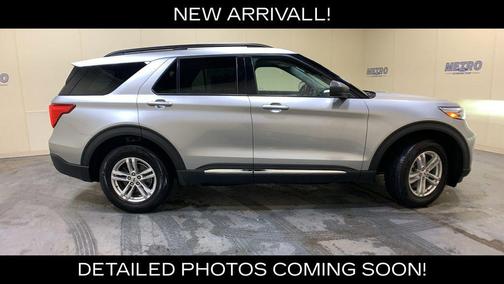 Silver Metallic 2022 Ford Explorer XLT
