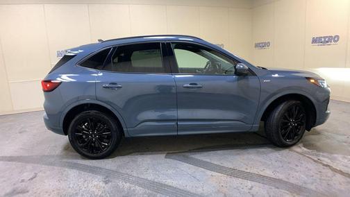 2023 Ford Escape ST-Line Elite