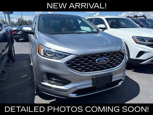 Silver Metallic 2024 Ford Edge Titanium