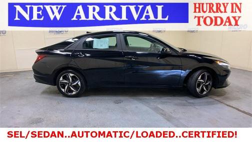 2023 Hyundai ELANTRA SEL