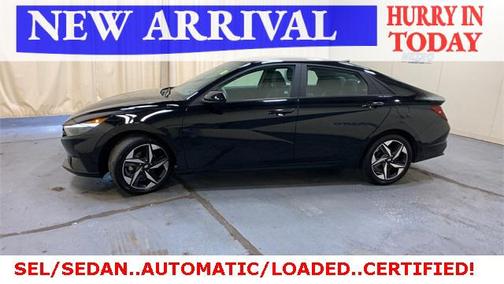 2023 Hyundai ELANTRA SEL