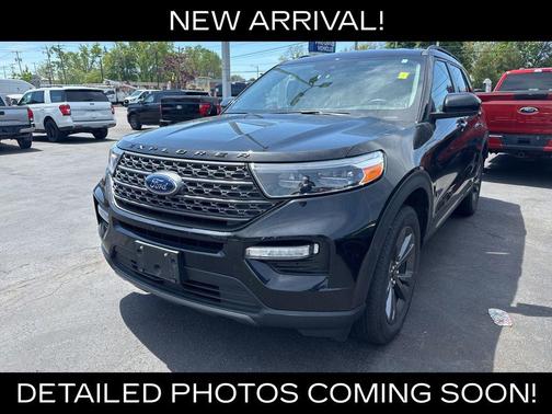 Black Metallic 2023 Ford Explorer XLT