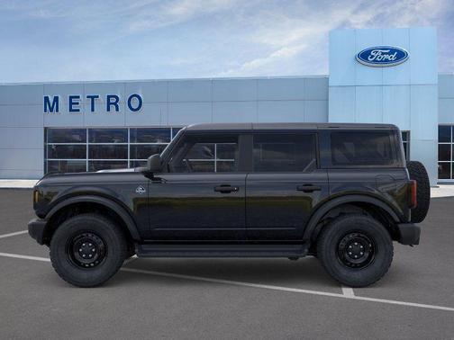 Shadow Black 2026 Ford Bronco Outer Banks