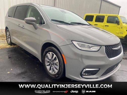 2022 Chrysler Pacifica Hybrid Touring L