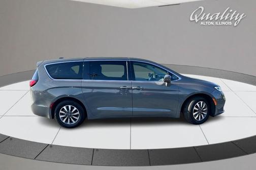 2022 Chrysler Pacifica Hybrid Touring L