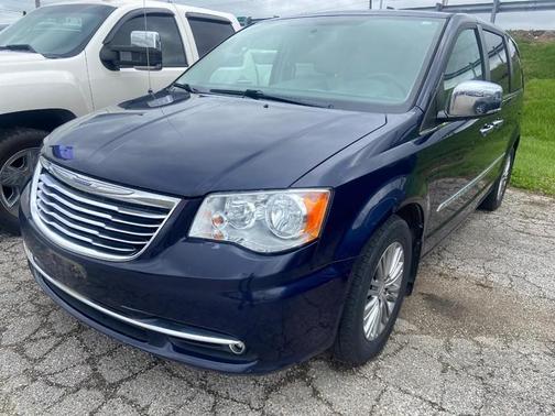 2013 Chrysler Town & Country Touring-L