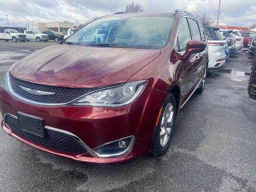 2018 Chrysler Pacifica Touring-L