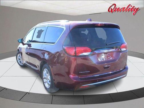 2018 Chrysler Pacifica Touring-L