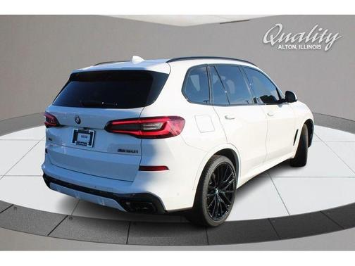 2021 BMW X5 M50i