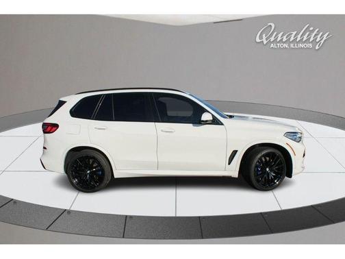 2021 BMW X5 M50i