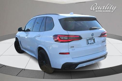 2021 BMW X5 M50i
