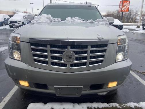 2011 Cadillac Escalade Luxury