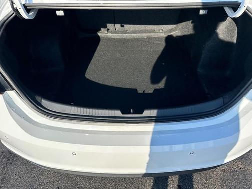 Summit White 2020 Chevrolet Malibu Premier