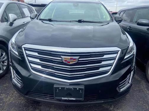 Stellar Black Metallic 2019 Cadillac XT5 Luxury