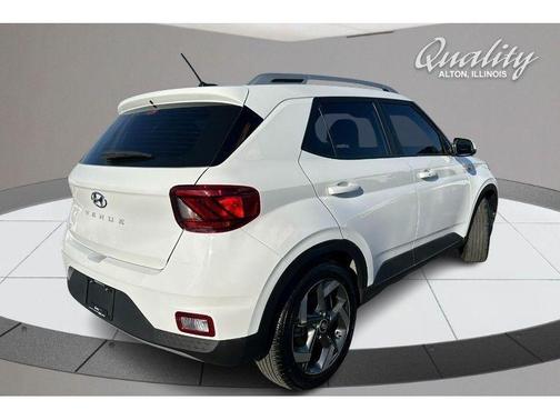 2024 Hyundai VENUE SEL