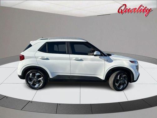 2024 Hyundai VENUE SEL