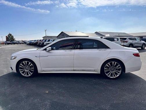 2018 Lincoln Continental Select