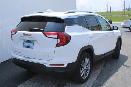 2024 GMC Terrain SLT