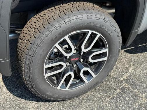 Sterling 2026 GMC Sierra 1500 AT4