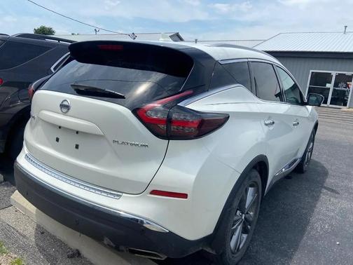 White 2019 Nissan Murano Platinum