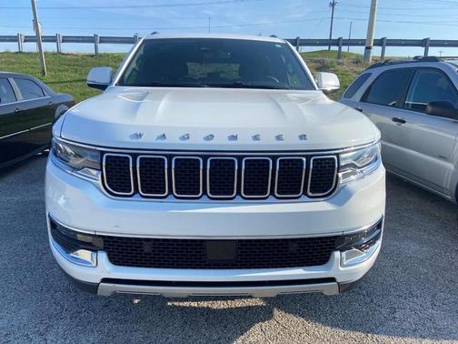 Bright White Clearcoat 2022 Jeep Wagoneer Series II
