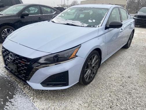 2023 Nissan Altima 2.0 SR