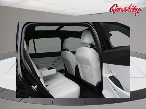 Deep Ocean Blue 2025 Nissan Pathfinder SL