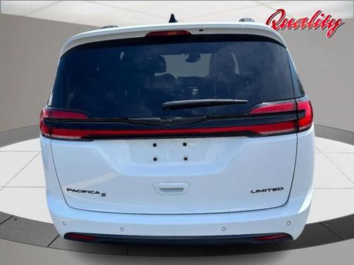 Bright White Clearcoat 2025 Chrysler Pacifica Limited