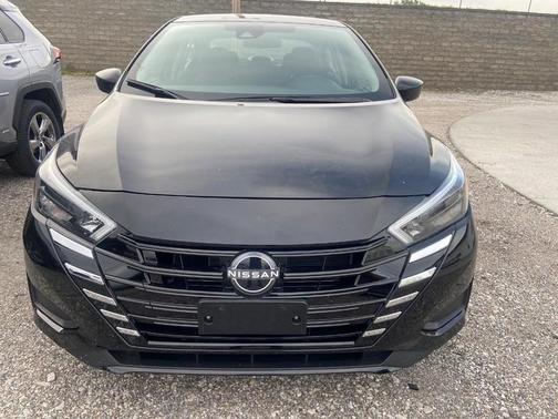 Black 2025 Nissan Versa 1.6 SV
