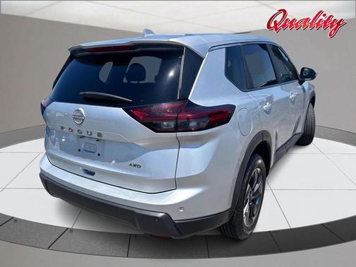Brilliant Silver Metallic 2025 Nissan Rogue SV