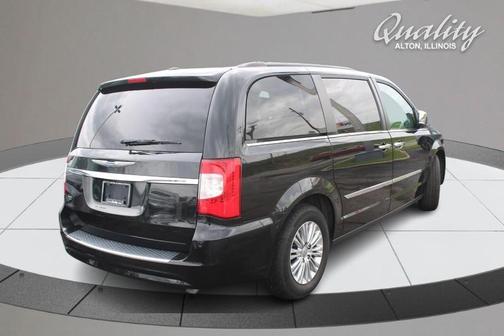 2016 Chrysler Town & Country Touring-L