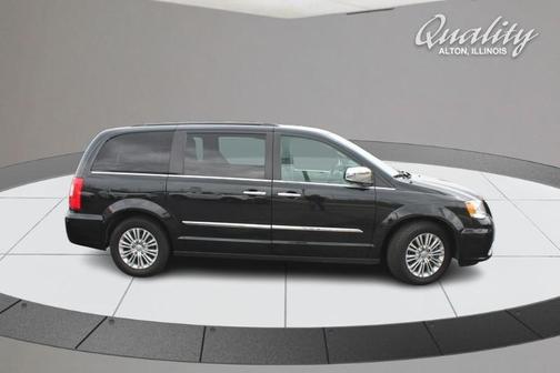 2016 Chrysler Town & Country Touring-L