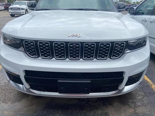 Bright White Clearcoat 2024 Jeep Grand Cherokee L Summit