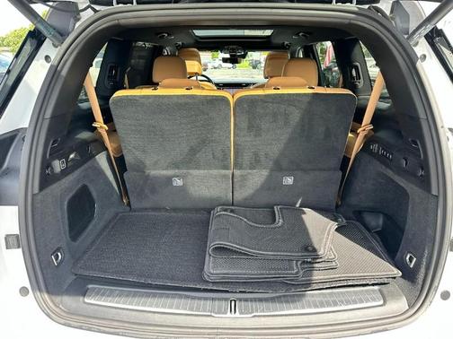 Bright White Clearcoat 2024 Jeep Grand Cherokee L Summit