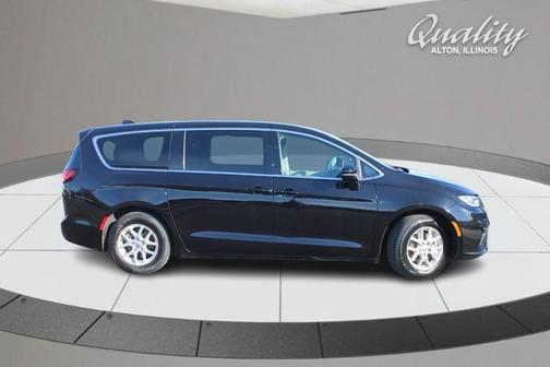 2024 Chrysler Pacifica Touring-L