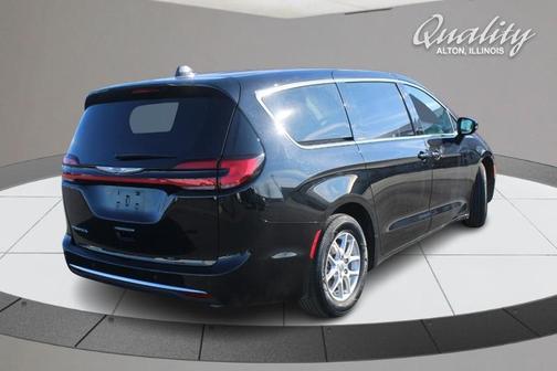 2024 Chrysler Pacifica Touring-L