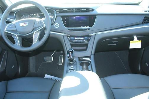 2026 Cadillac XT5 Sport