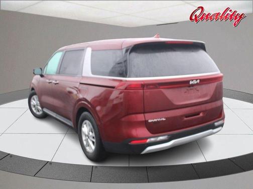 2024 Kia Carnival LX