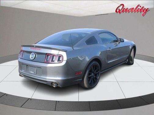 2014 Ford Mustang V6