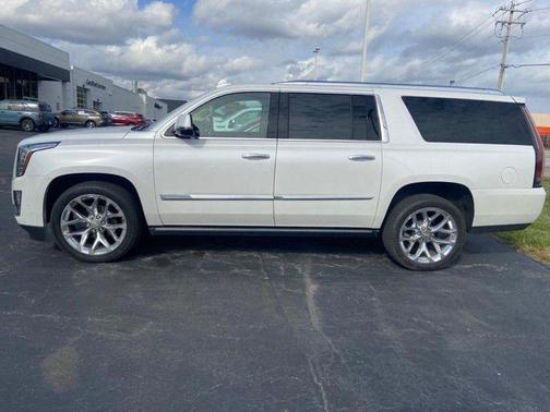 2019 Cadillac Escalade ESV Premium Luxury