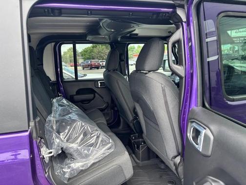 REIGN 2026 Jeep Gladiator Sport