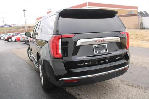 2023 GMC Yukon XL SLT